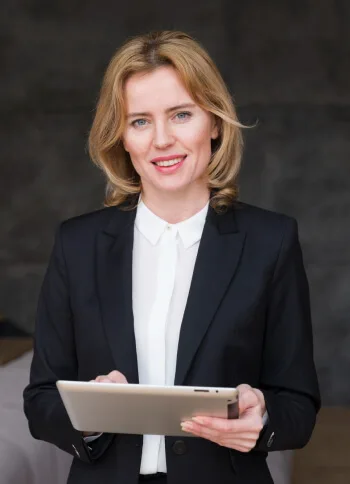 Our Financial Experts The Team  Member Solution. - wellbet
